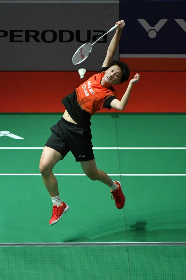 仅仅满足于 仅仅满足于